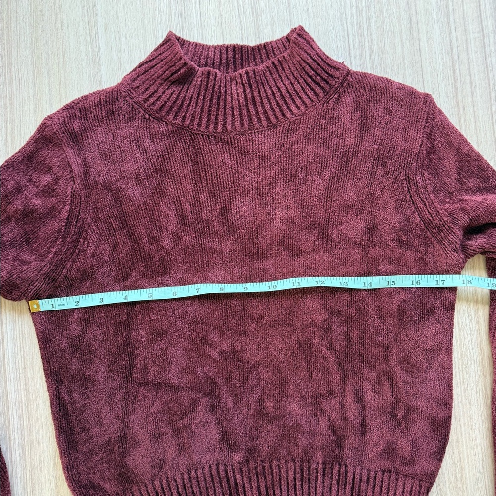 Aritzia Wilfred - Chenille Burgundy Turtleneck Crop Sweater - Sz M - Picture 5 of 6